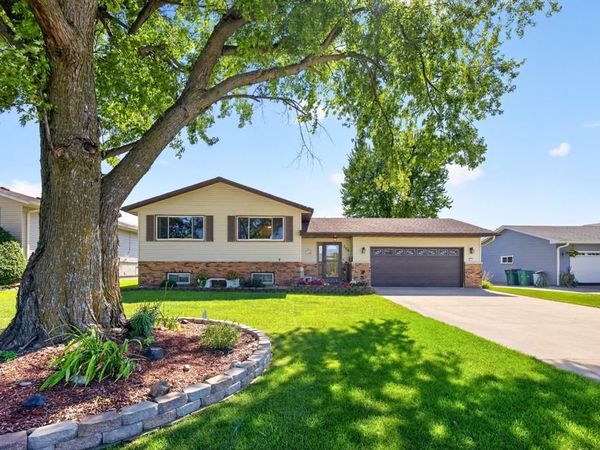 326 5th Street SW, Eyota, MN 55934