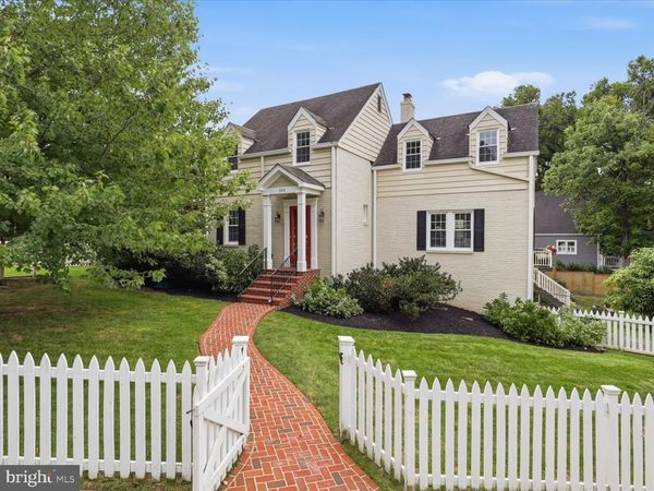 200 PINE STREET, ALEXANDRIA, VA 22305