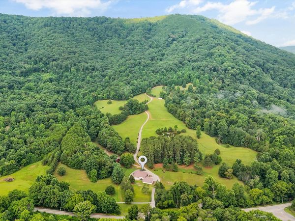 2395 Mecca Pike, Englewood, TN 37329