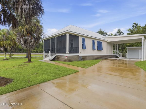138 Lafitte Drive, Waveland, MS 39576