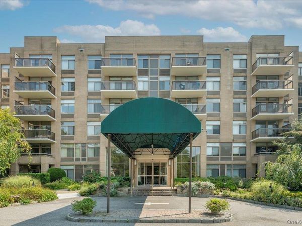 35 N Chatsworth Avenue, Unit 6E, Larchmont, NY 10538
