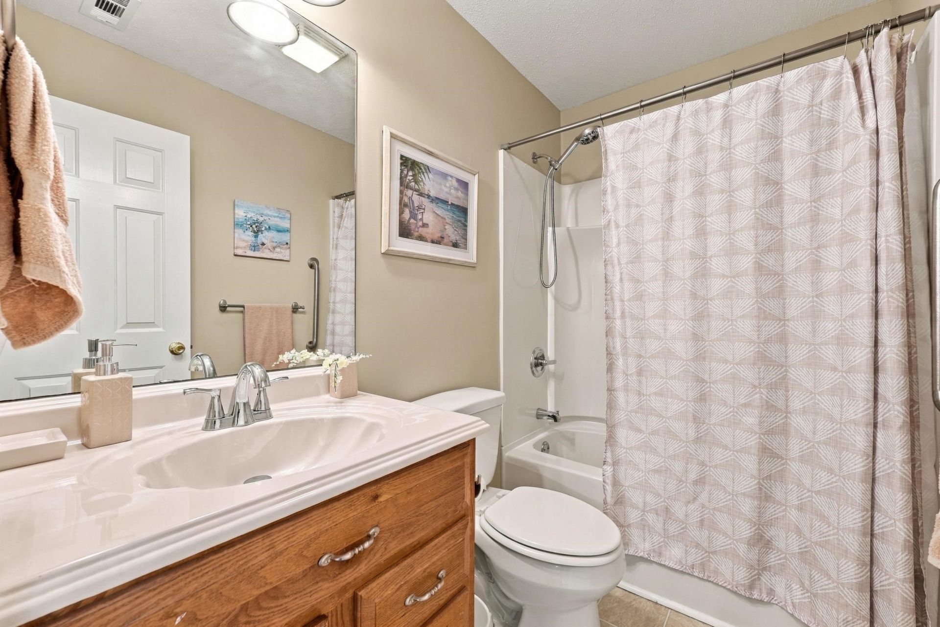 4394 Triangle St. Photo 14