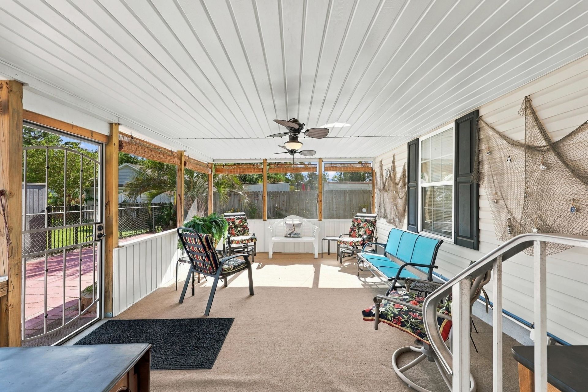 4394 Triangle St. Photo 15