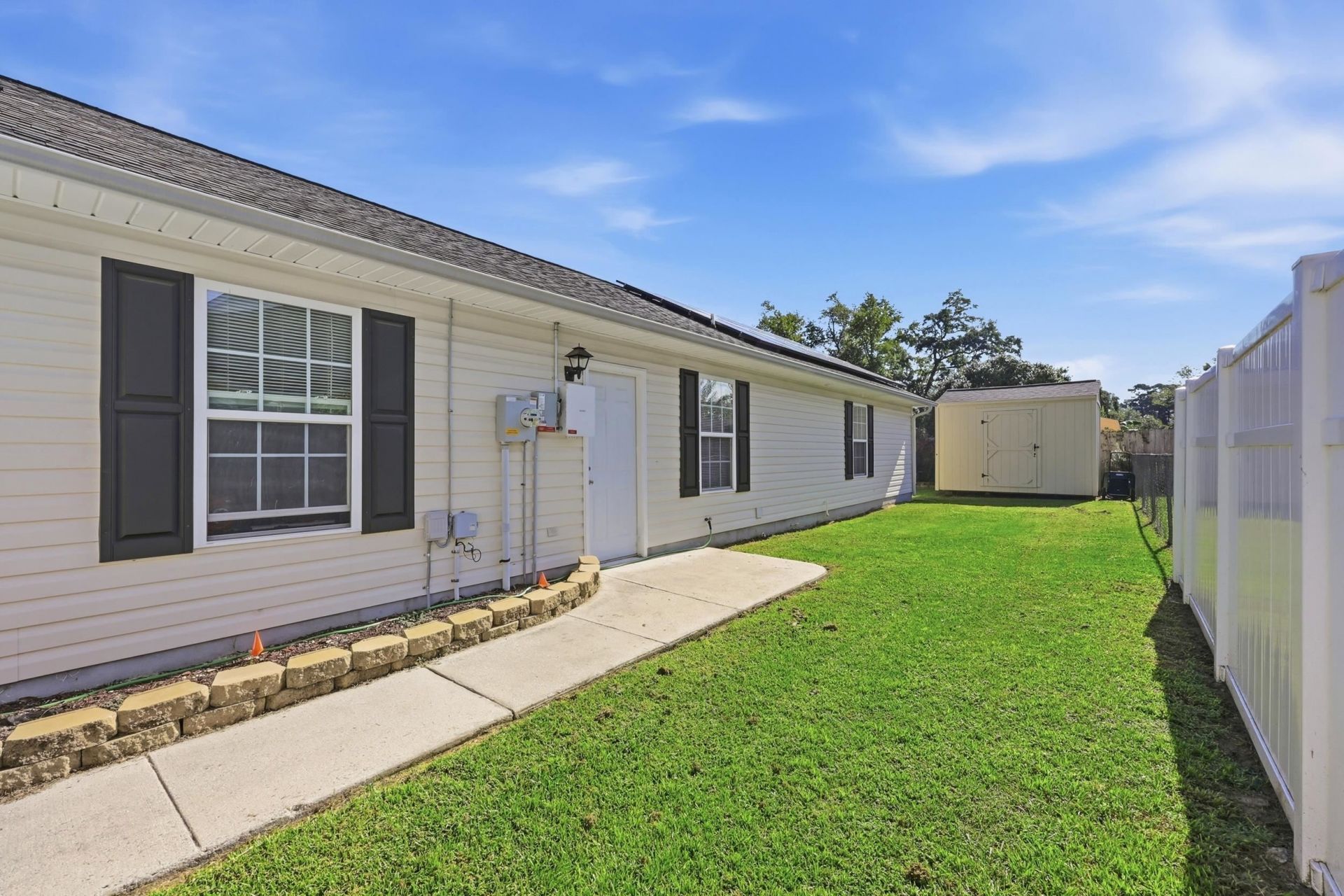 4394 Triangle St. Photo 19