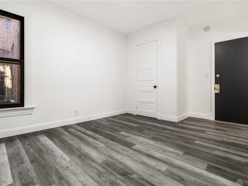 408 E 6th Street, Unit 5, Dayton, OH 45402 Photo 4