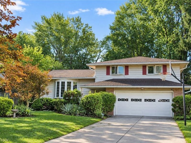 1815 Oaklawn Drive, Parma, OH 44134 Photo 1