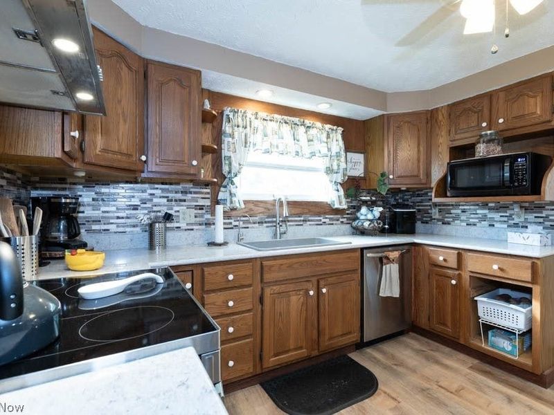 15911 Gar Highway, Montville, OH 44064 Photo 13