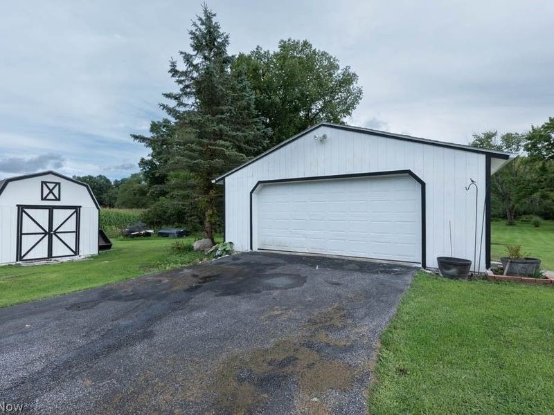15911 Gar Highway, Montville, OH 44064 Photo 18