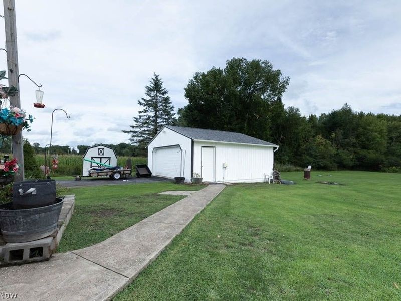 15911 Gar Highway, Montville, OH 44064 Photo 21