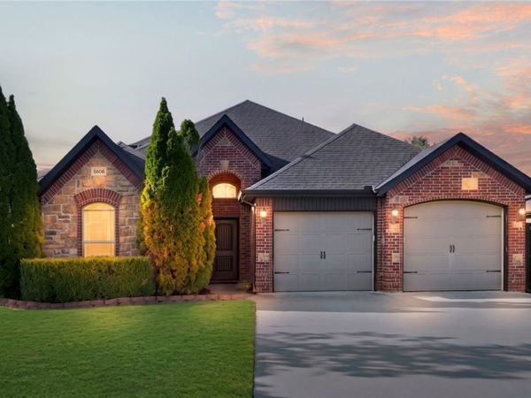5608 W Murfield Drive, Rogers, AR 72758