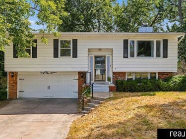 3211 S 127 Street, Omaha, NE 68144