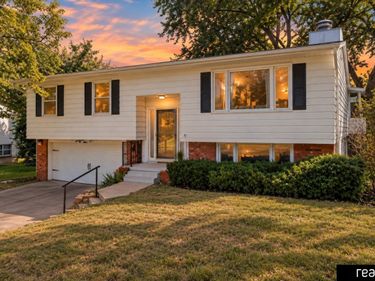 3211 S 127 Street, Omaha, NE 68144