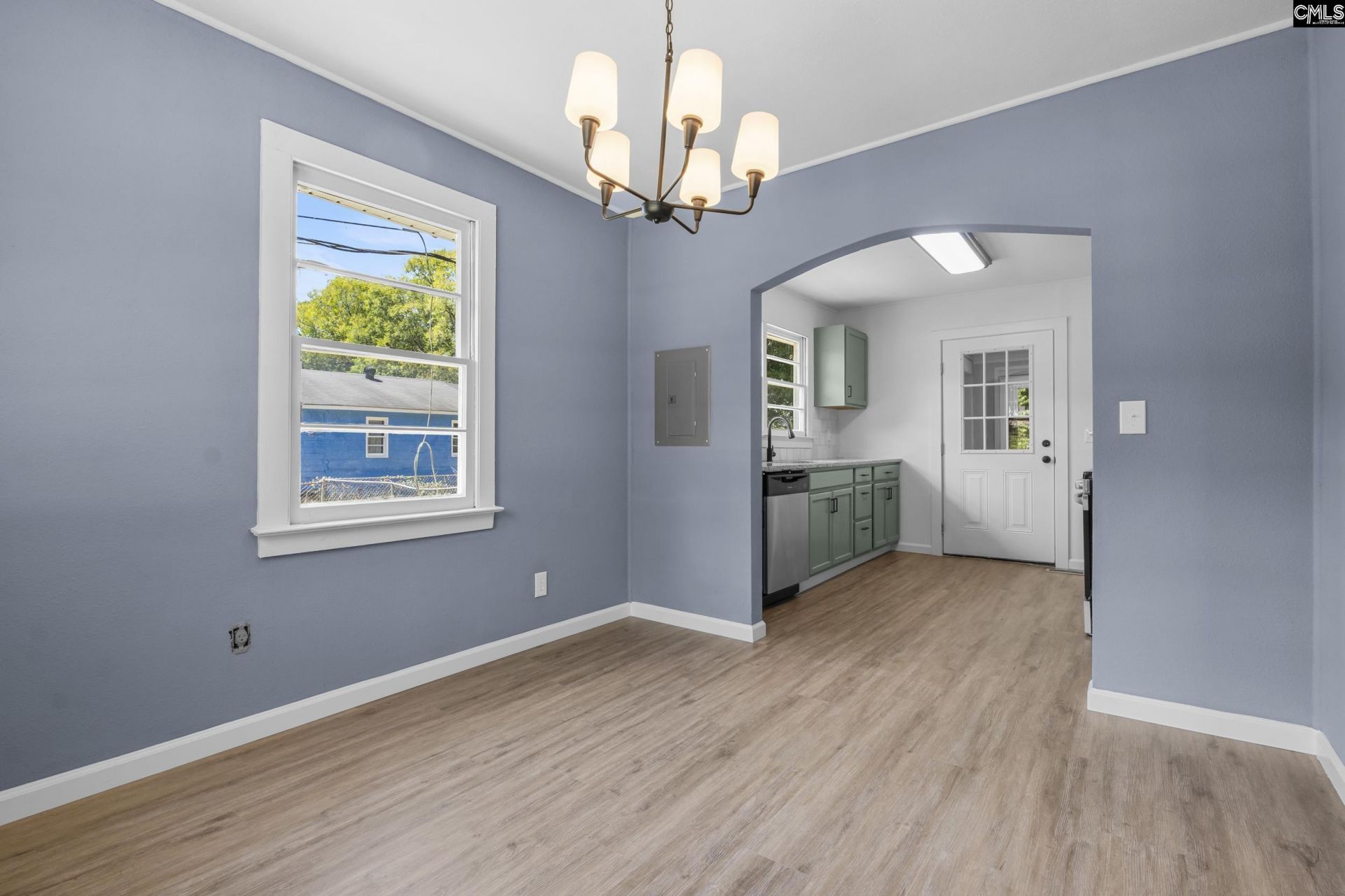 518 Laurens Avenue  Photo 4
