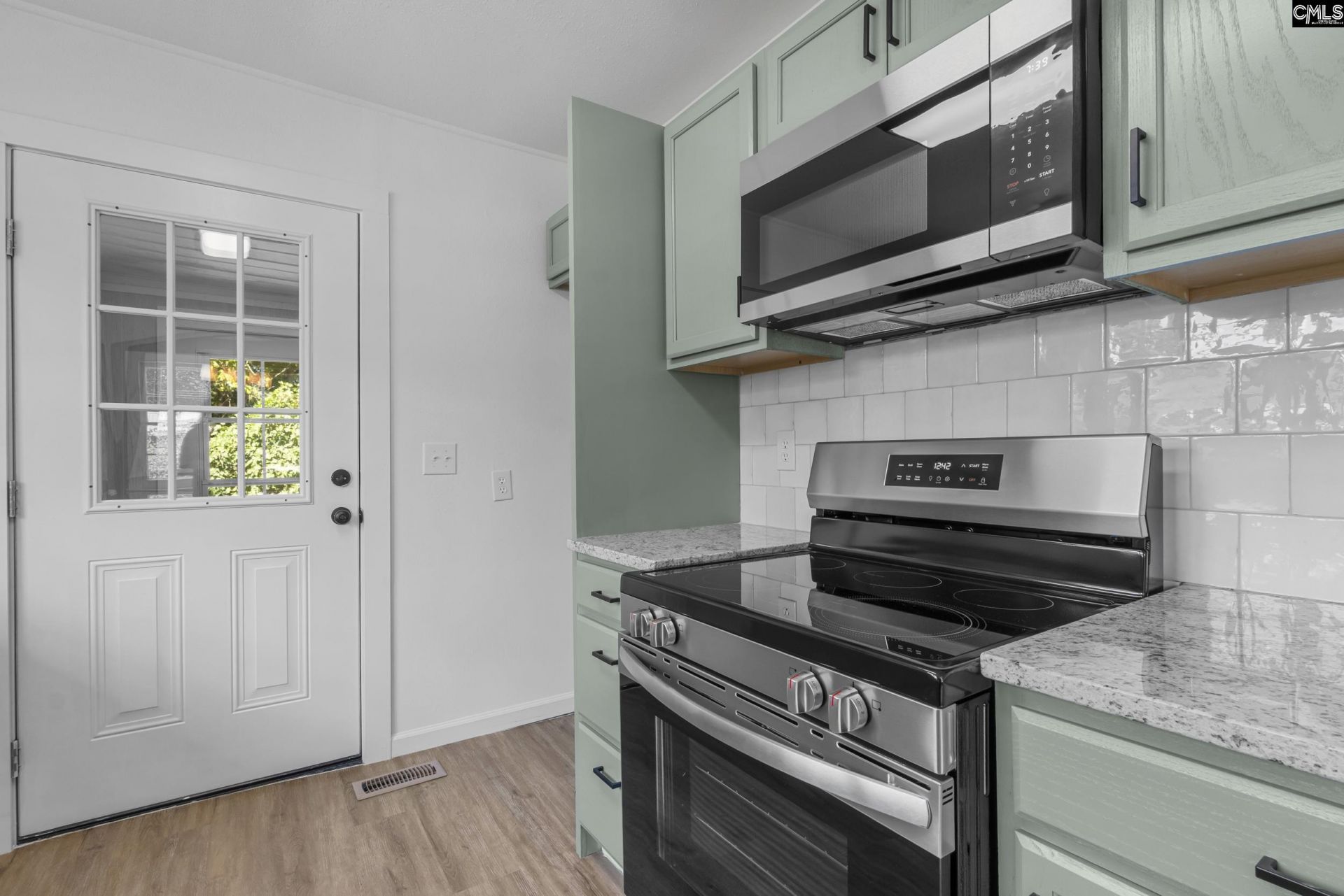 518 Laurens Avenue  Photo 8