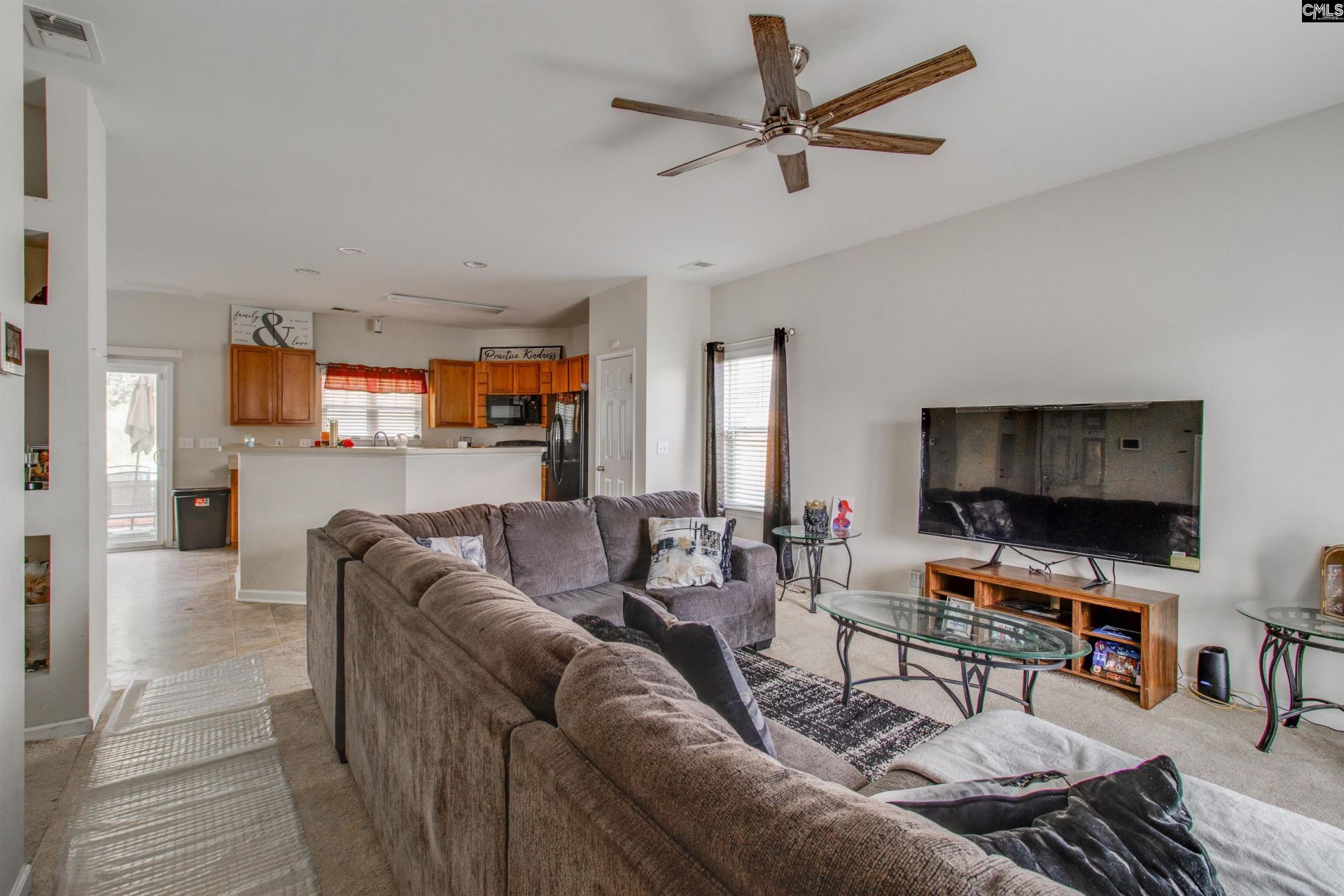 2045 Wilkinson Drive  Photo 5