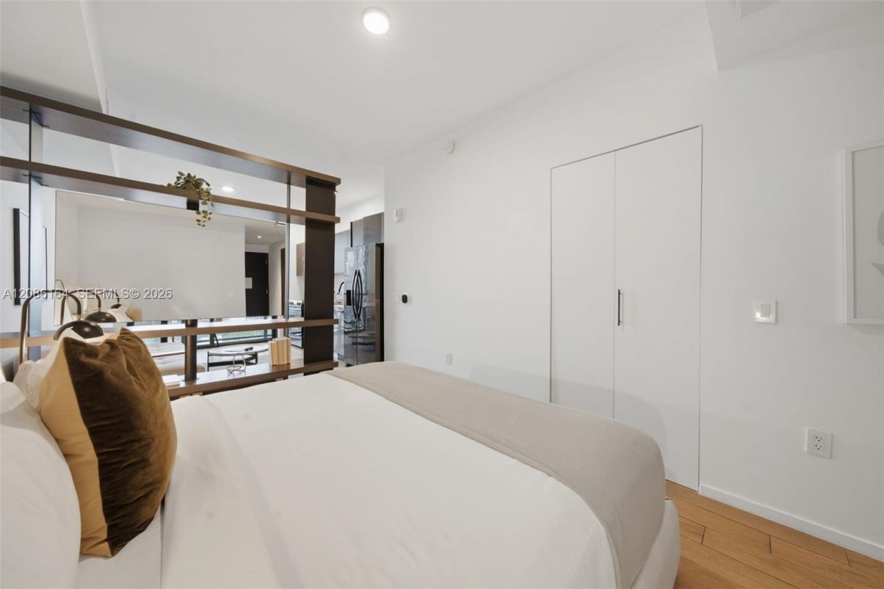 398 NE 5th St, Unit 1902, Miami, FL 33132 Photo