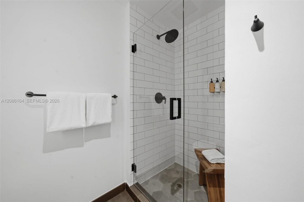 398 NE 5th St, Unit 1902, Miami, FL 33132 Photo