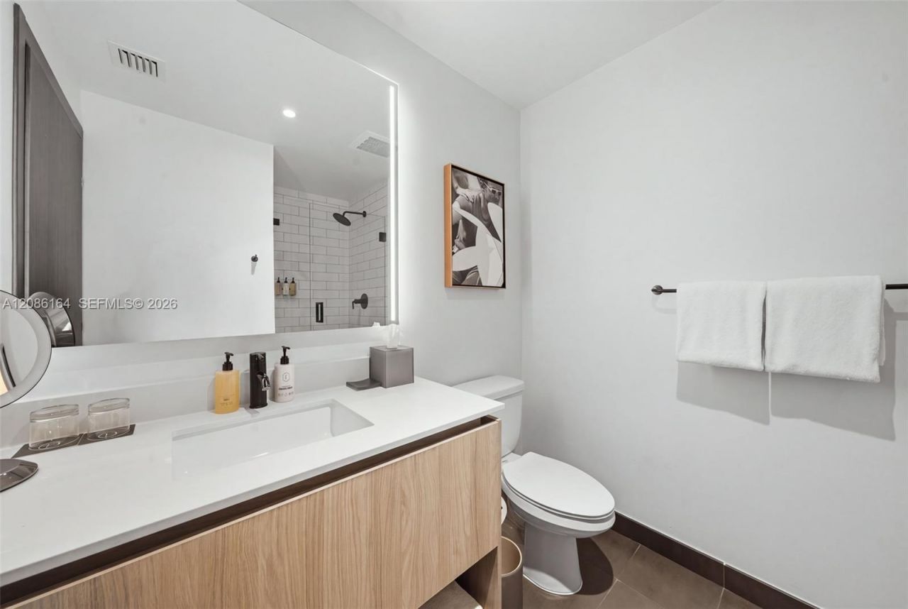 398 NE 5th St, Unit 1902, Miami, FL 33132 Photo