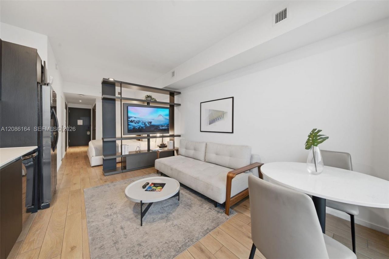 398 NE 5th St, Unit 1902, Miami, FL 33132 Photo