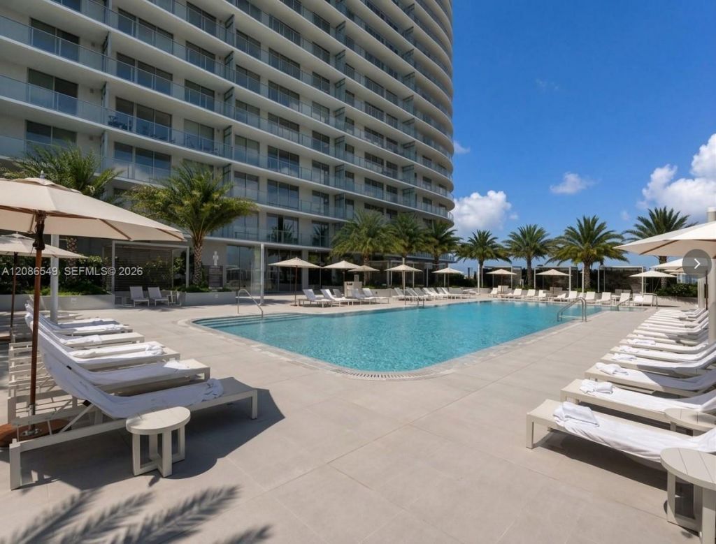 2411 Laguna Circle, Unit 1004, North Miami, FL 33181 Photo