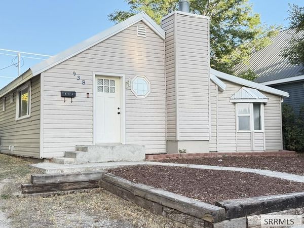 938 Ada Avenue, IDAHO FALLS, ID 83402