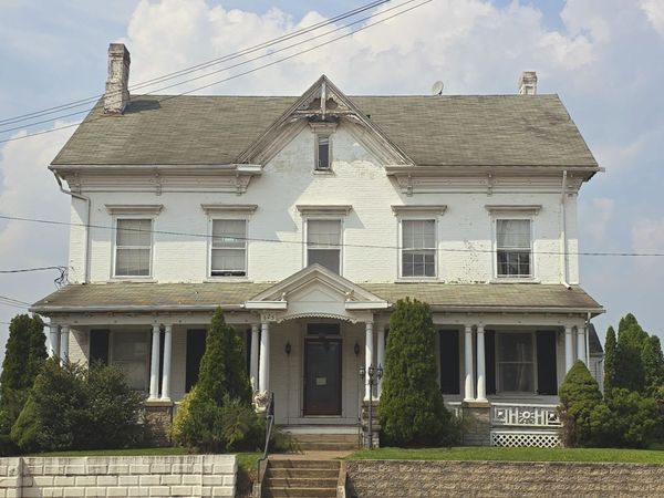 625 W FRONT Street , Berwick, PA 18603