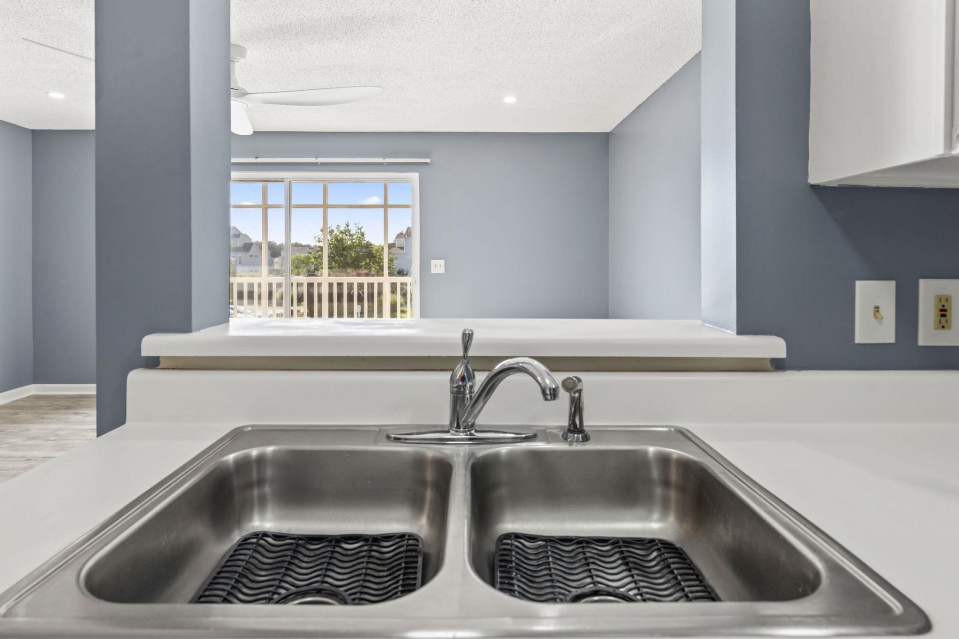 2258 Essex Dr. Photo 10