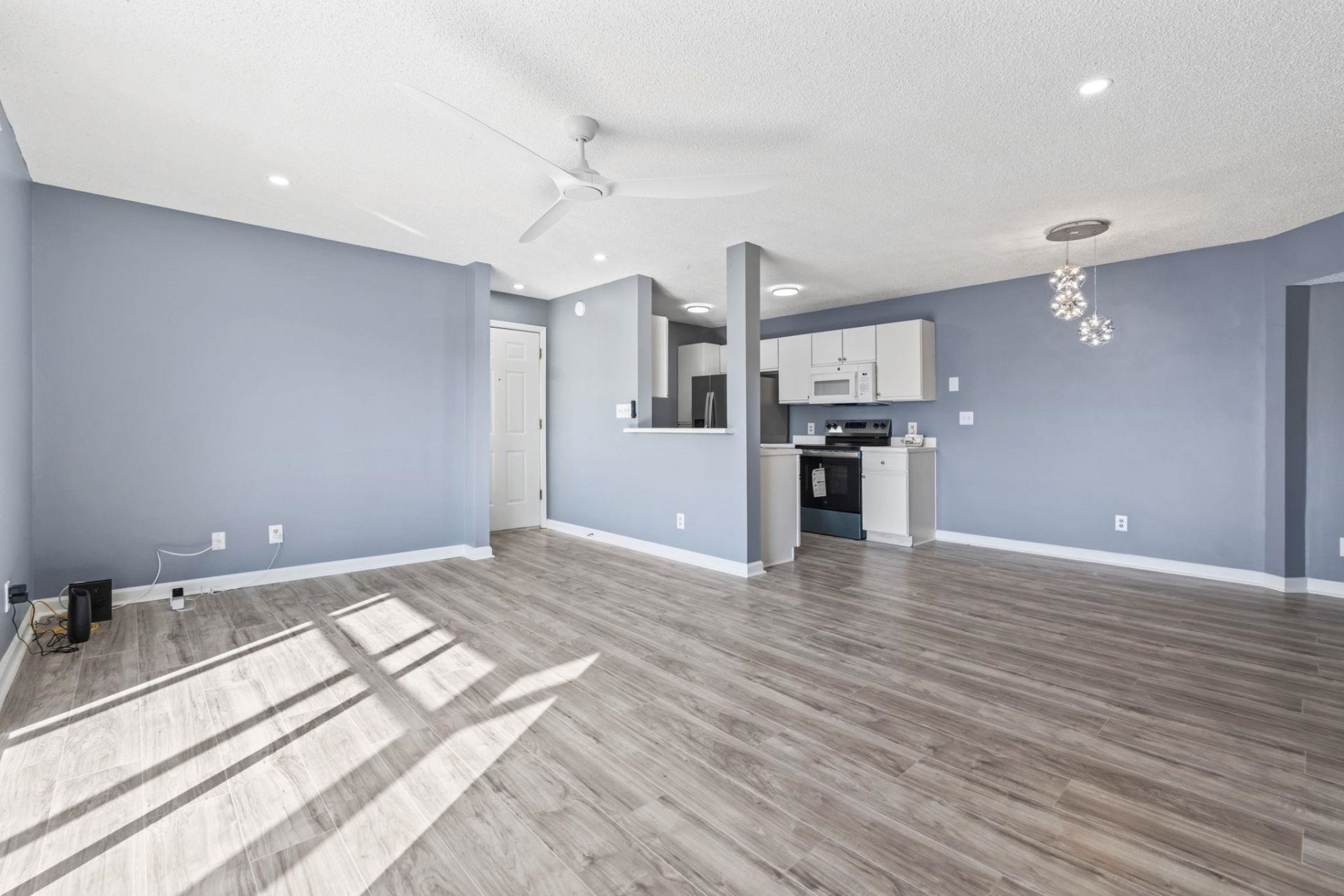 2258 Essex Dr. Photo 5