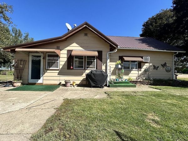 4034 108th Street , Estherville, IA 51334