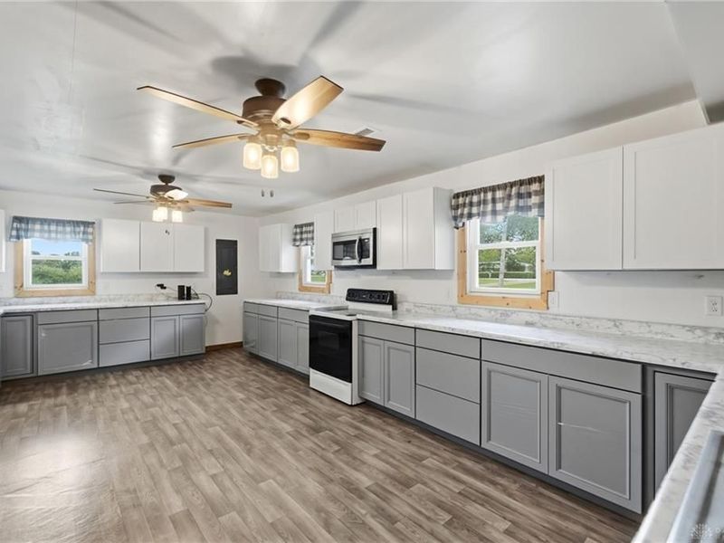 1733 Newlove Road, South Charleston, OH 45368 Photo 16