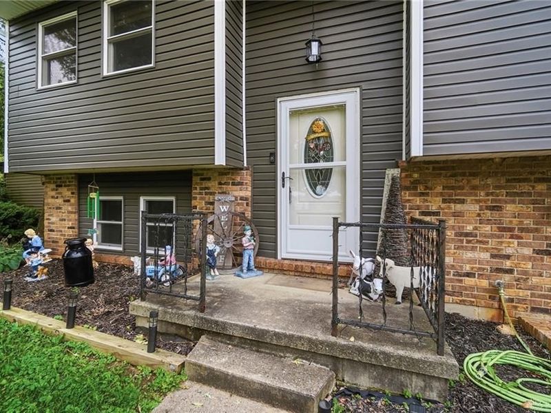 1733 Newlove Road, South Charleston, OH 45368 Photo 8