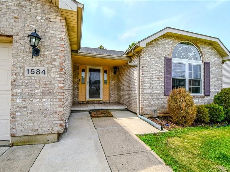 1584 Farrington Drive, Kettering, OH 45420 Photo 1