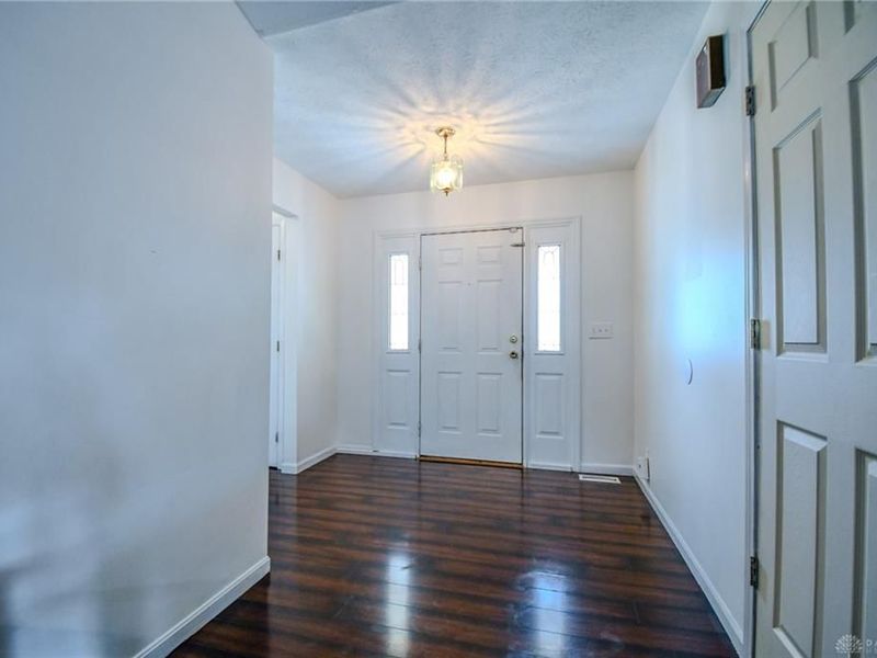 1584 Farrington Drive, Kettering, OH 45420 Photo 4