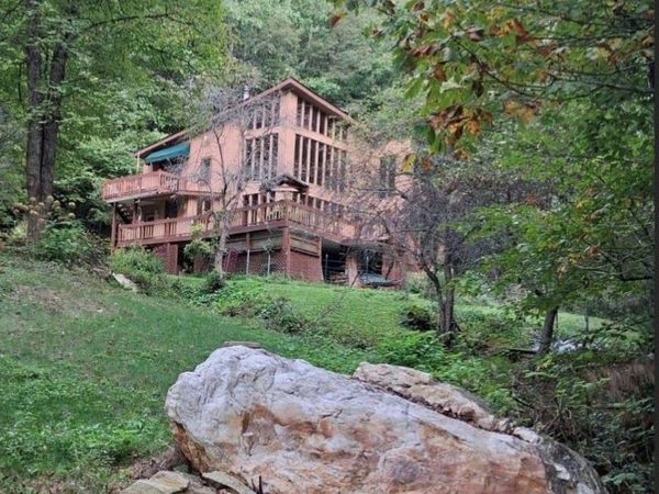 118 Marys Way, Marshall, NC 28753
