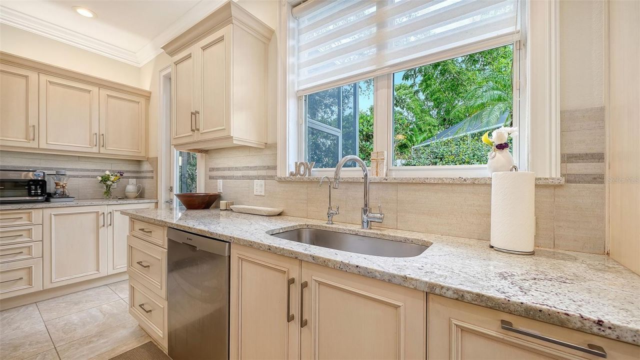 1359 Tearose Place, Sarasota, FL 34239 Photo