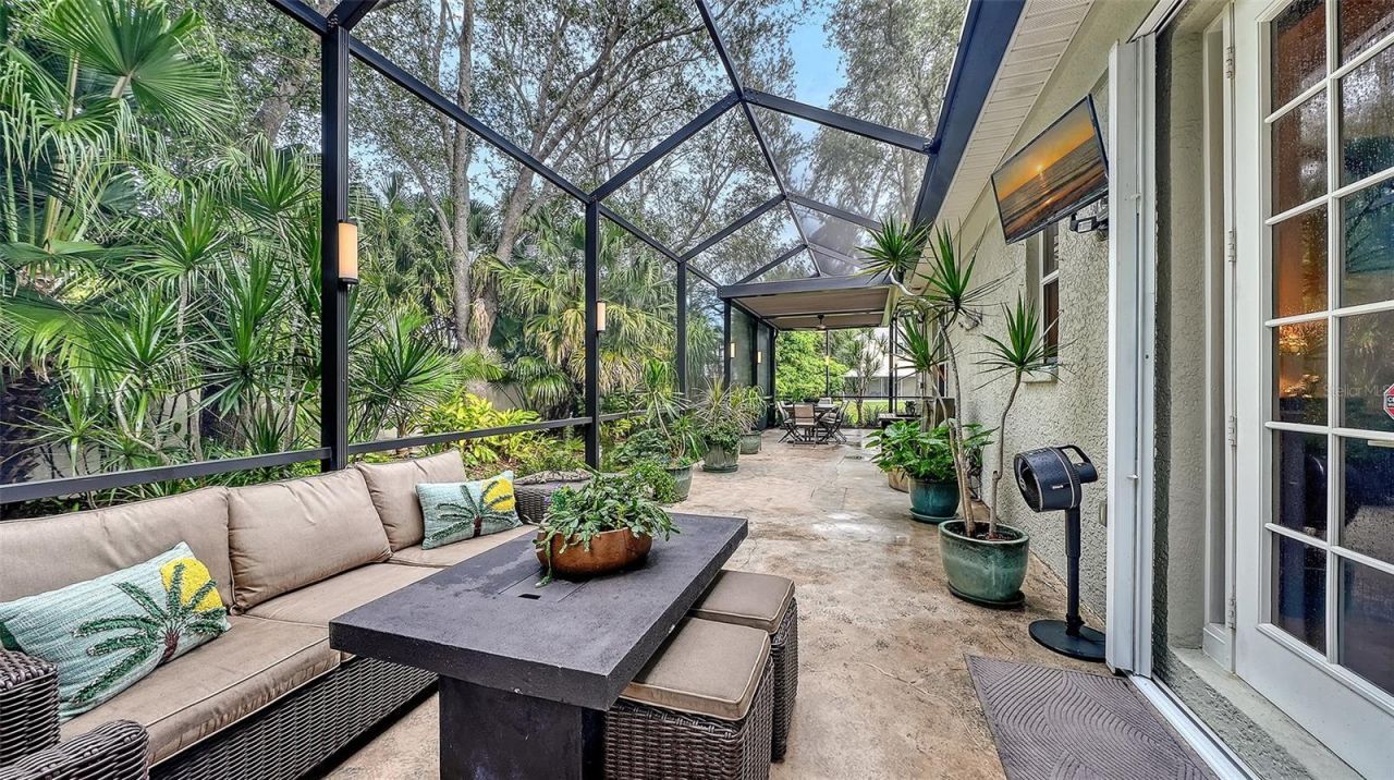 1359 Tearose Place, Sarasota, FL 34239 Photo