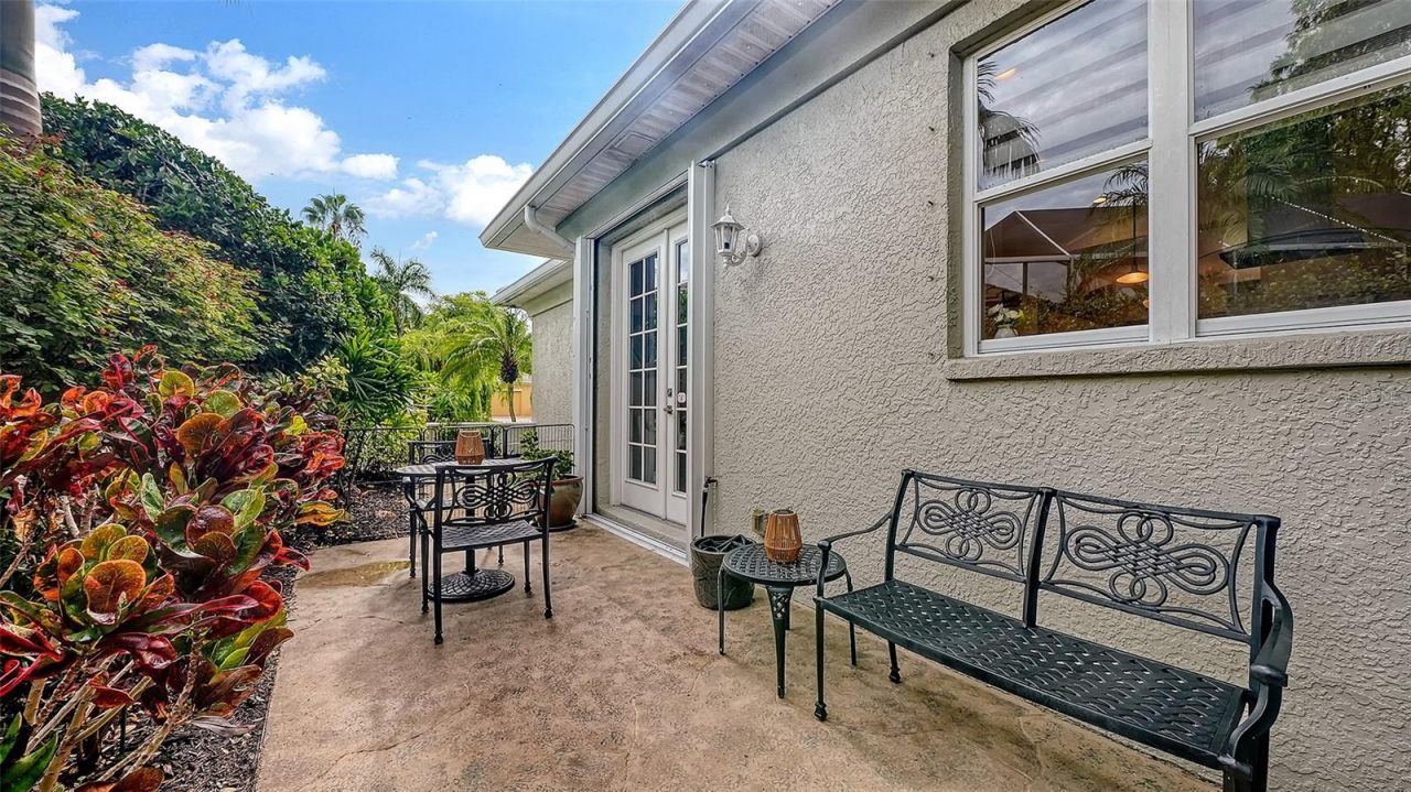 1359 Tearose Place, Sarasota, FL 34239 Photo