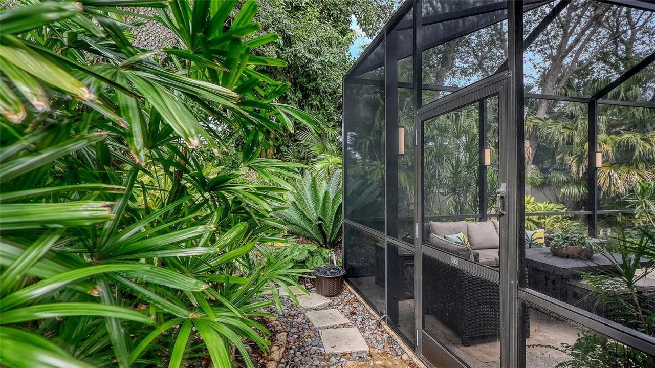 1359 Tearose Place, Sarasota, FL 34239 Photo