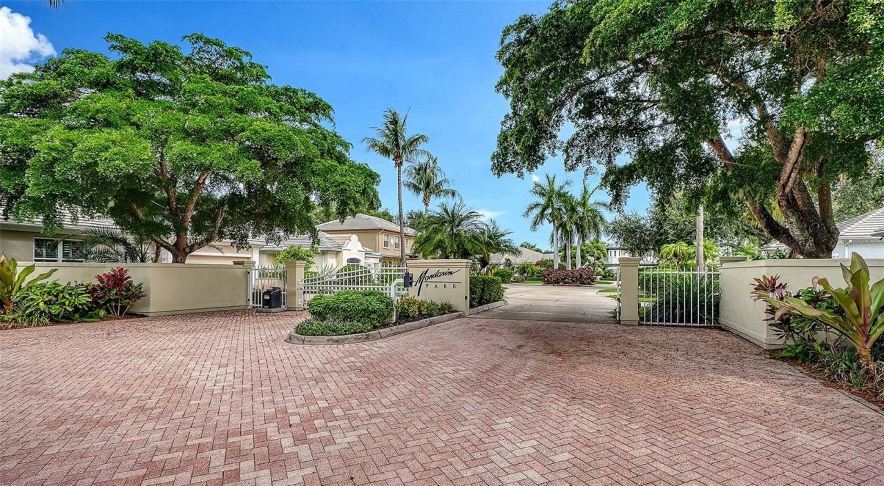1359 Tearose Place, Sarasota, FL 34239 Photo