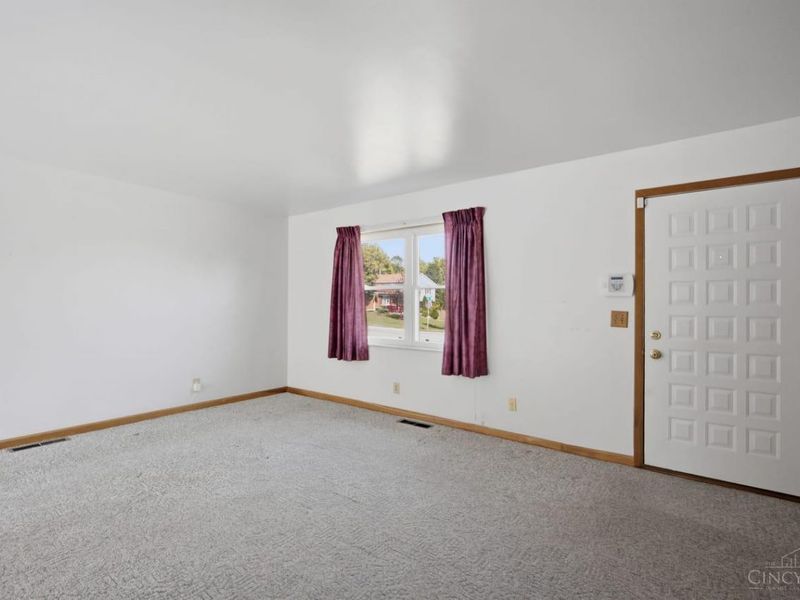 696 Rockford Drive, Hamilton, OH 45013 Photo 5