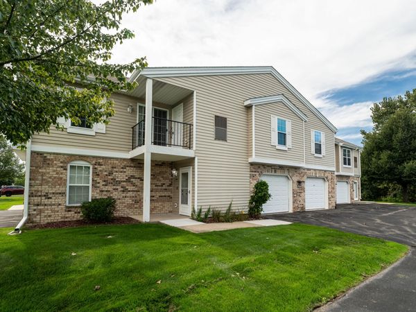 1156 N Sunnyslope Dr, Unit 206, Mount Pleasant, WI 53406