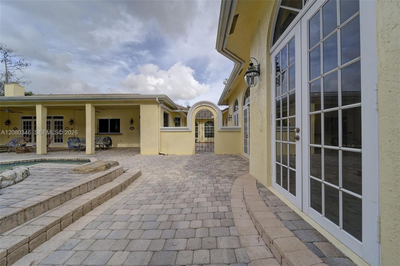 4750 W Leitner Dr, Coral Springs, FL 33067 Photo