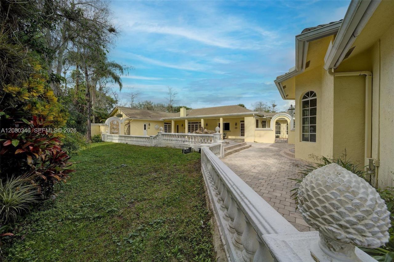 4750 W Leitner Dr, Coral Springs, FL 33067 Photo