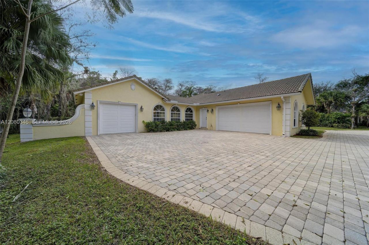 4750 W Leitner Dr, Coral Springs, FL 33067 Photo