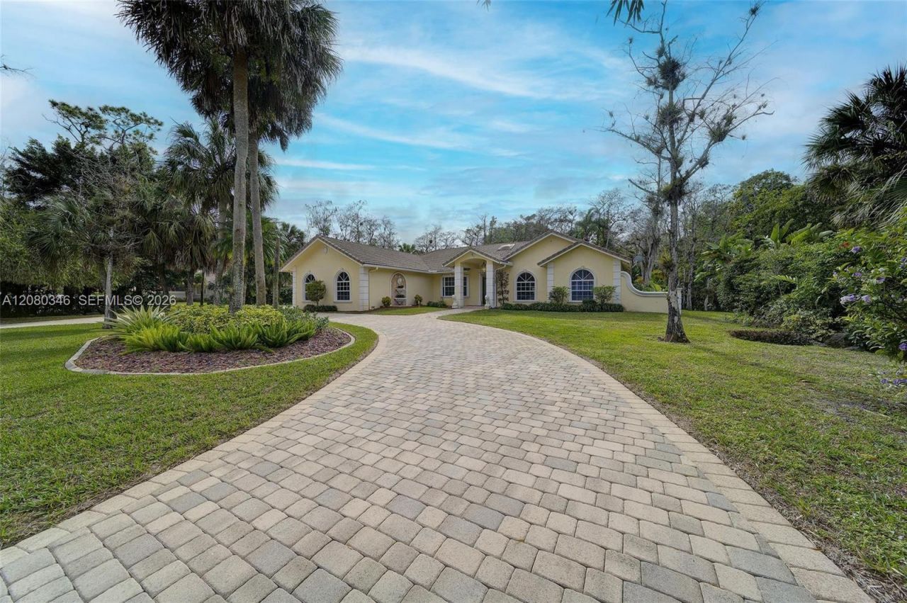 4750 W Leitner Dr, Coral Springs, FL 33067 Photo