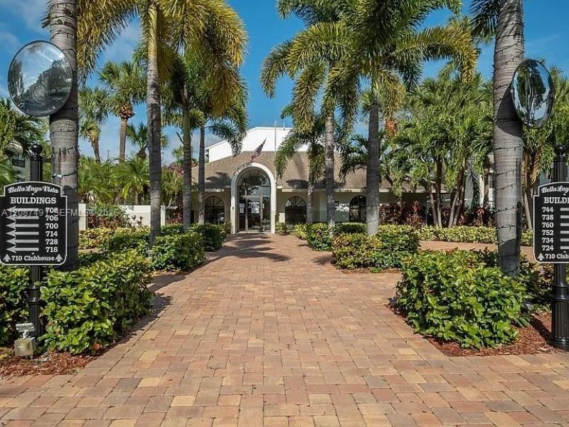 714 Executive Center Dr, Unit 28, West Palm Beach, FL 33401 Photo