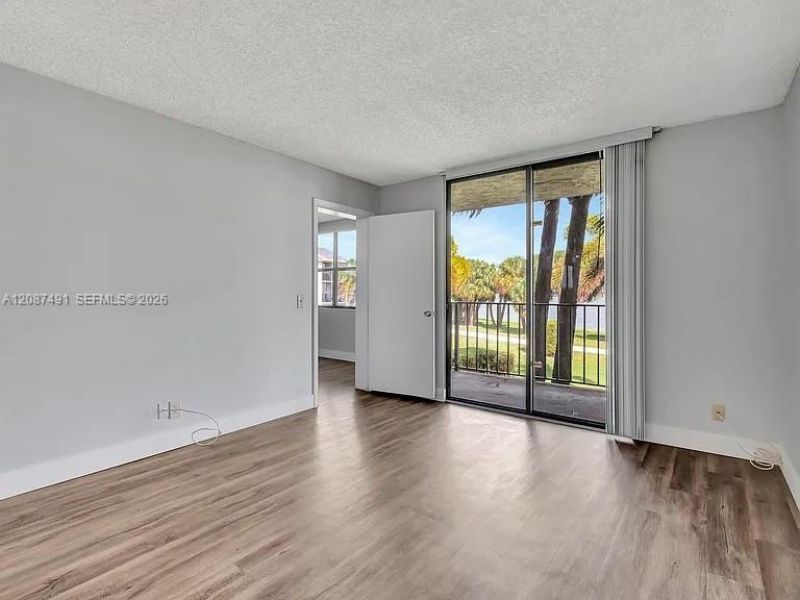 714 Executive Center Dr, Unit 28, West Palm Beach, FL 33401 Photo