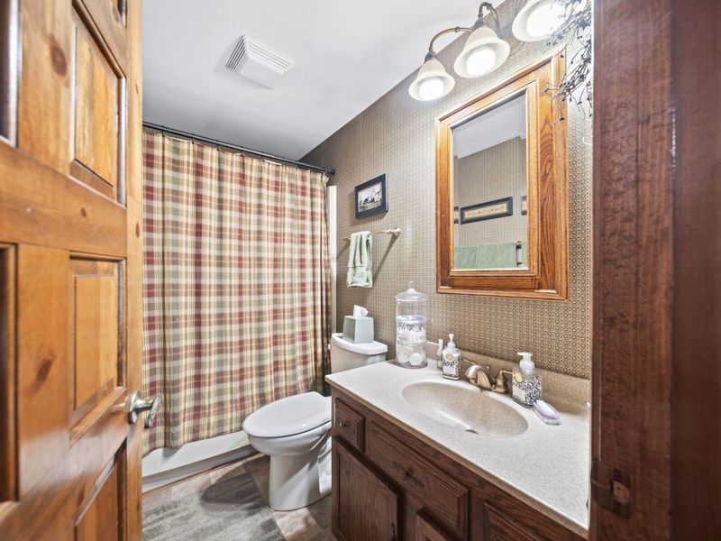 13450 Hoover Road, Ashville, OH 43103 Photo 17