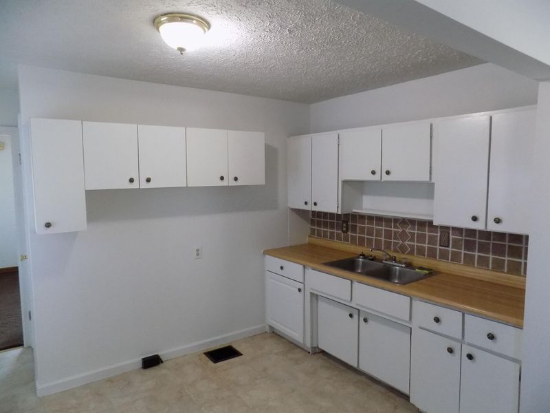 815 Chestershire Road , Columbus, OH 43204 Photo 13