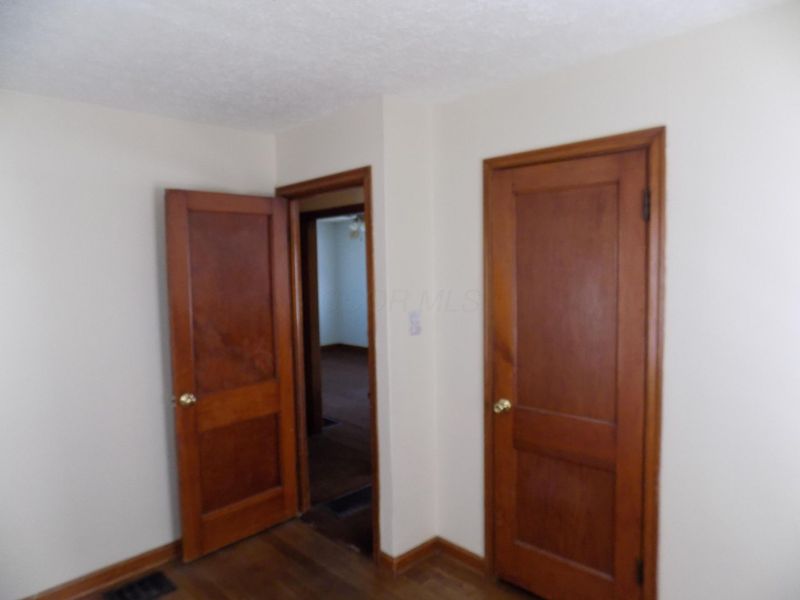 815 Chestershire Road , Columbus, OH 43204 Photo 8